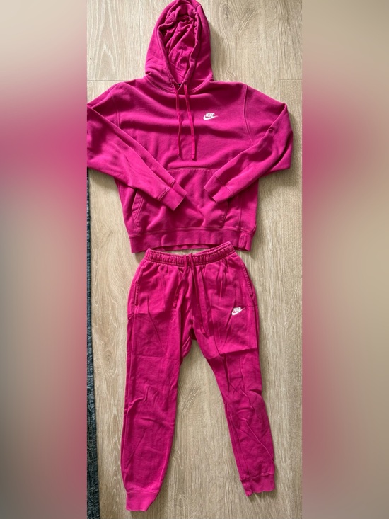 Nike Pants - Nike pink sweat set